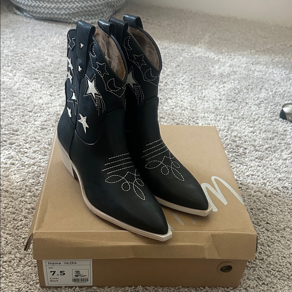 New in Box Mi.im Valencia Star Cowboy Boots Sz 7.5